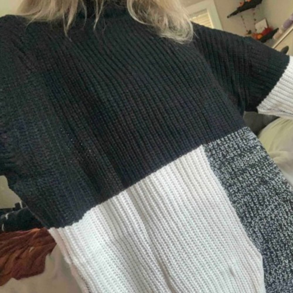 Casual Colorblock Turtleneck Oversized Sweater - Picture 7 of 8
